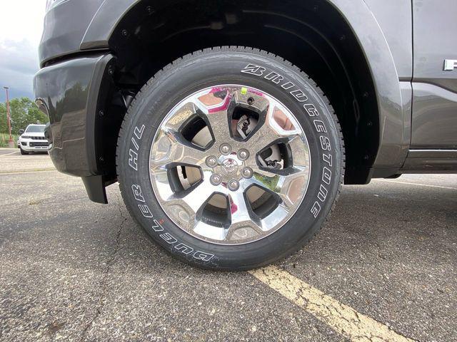 Photo of 2025 Granite Crystal Metallic Clearcoat RAM 1500