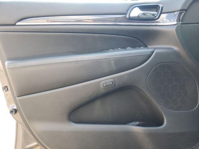 Photo of 2021 Granite Crystal Metallic Clearcoat Jeep Grand Cherokee