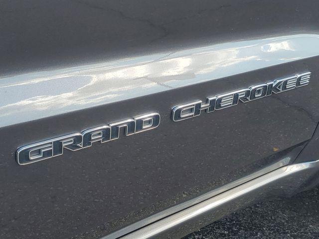 Photo of 2021 Granite Crystal Metallic Clearcoat Jeep Grand Cherokee