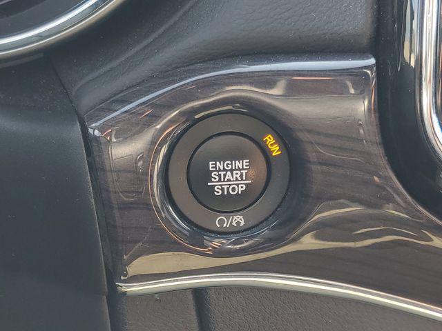 Photo of 2021 Granite Crystal Metallic Clearcoat Jeep Grand Cherokee