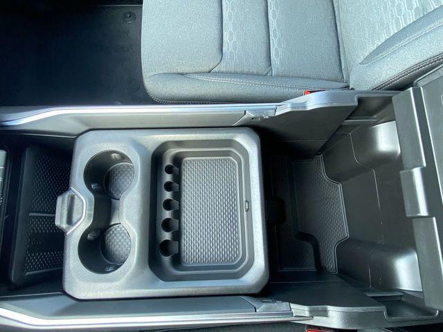 Photo of 2025 Diamond Black Crystal Pearlcoat RAM 1500