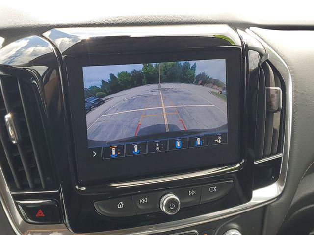 Photo of 2021 Mosaic Black Metallic Chevrolet Traverse