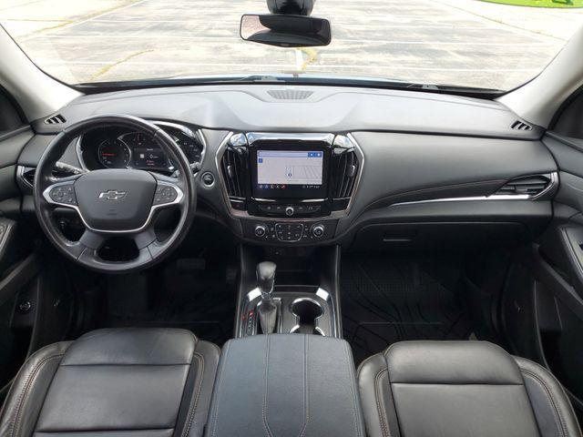 Photo of 2021 Mosaic Black Metallic Chevrolet Traverse