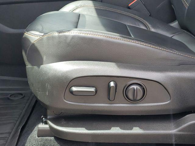 Photo of 2021 Mosaic Black Metallic Chevrolet Traverse