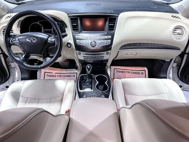 Photo of 2017 White INFINITI QX60