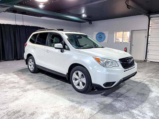 Photo of 2014 Satin White Pearl Subaru Forester
