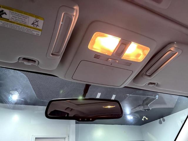 Photo of 2014 Satin White Pearl Subaru Forester