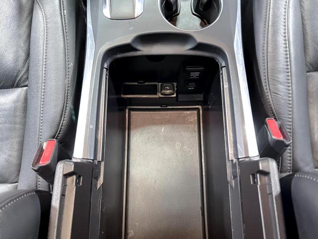 Photo of 2016 Gray Acura MDX