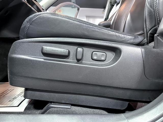 Photo of 2016 Gray Acura MDX