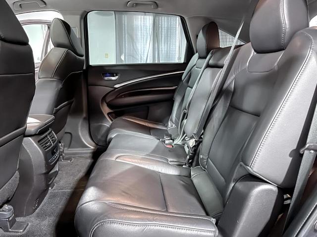 Photo of 2016 Gray Acura MDX