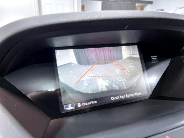 Photo of 2016 Gray Acura MDX