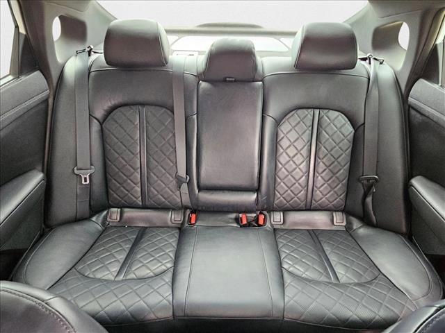 Photo of 2016 Snow White Pearl Kia Optima