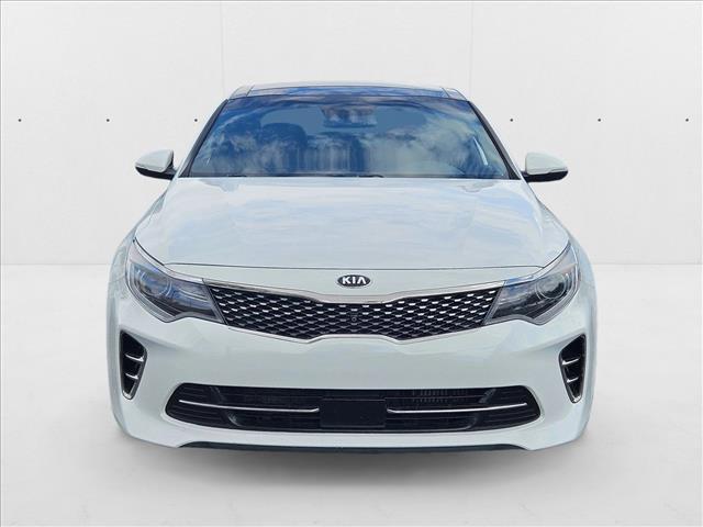 Photo of 2016 Snow White Pearl Kia Optima