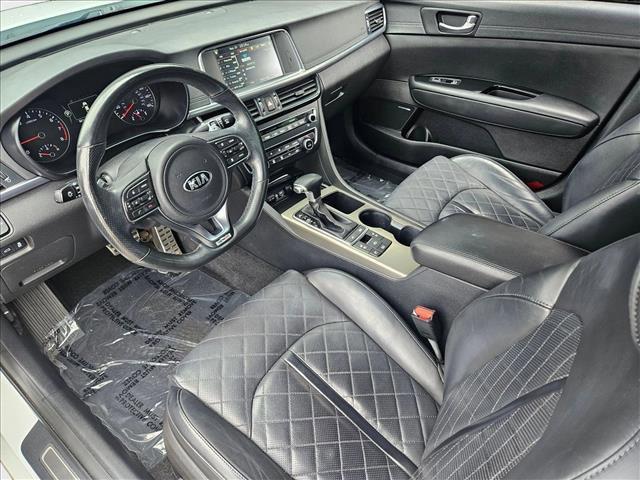 Photo of 2016 Snow White Pearl Kia Optima