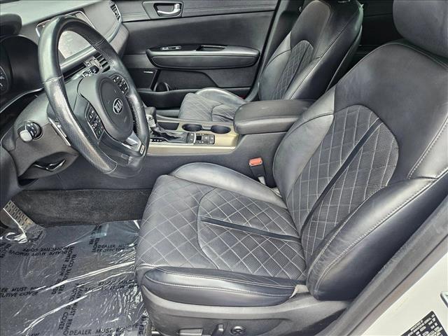 Photo of 2016 Snow White Pearl Kia Optima