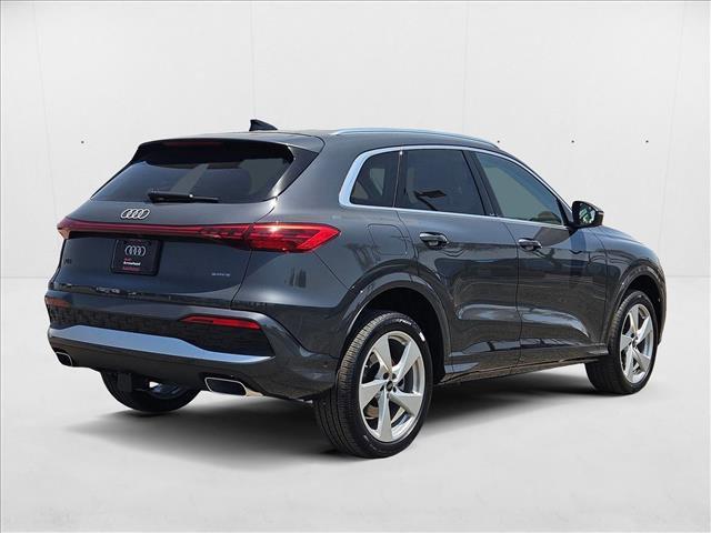 Photo of 2025 Tambora Gray Metallic Audi Q5