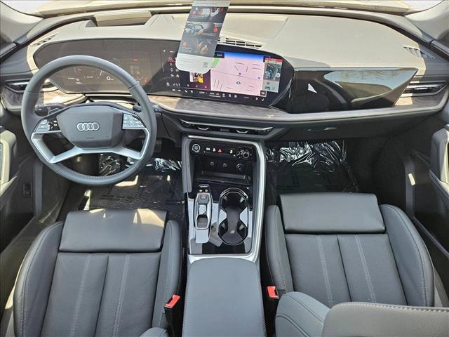 Photo of 2025 Tambora Gray Metallic Audi Q5