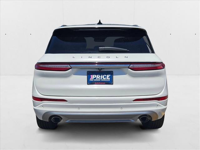 Photo of 2021 Pristine White Lincoln Corsair