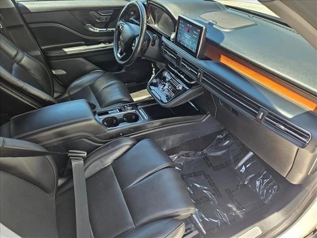 Photo of 2021 Pristine White Lincoln Corsair