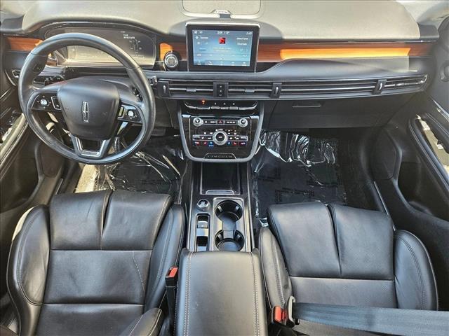Photo of 2021 Pristine White Lincoln Corsair