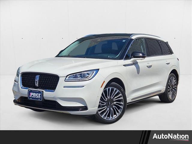 Photo of 2021 Pristine White Lincoln Corsair