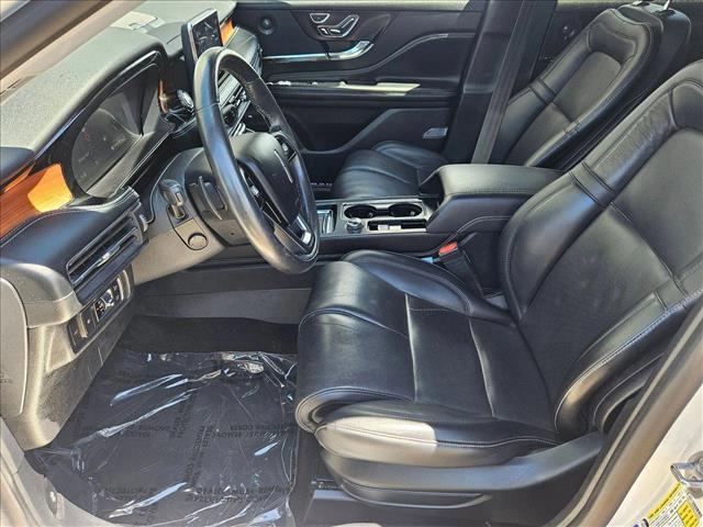 Photo of 2021 Pristine White Lincoln Corsair