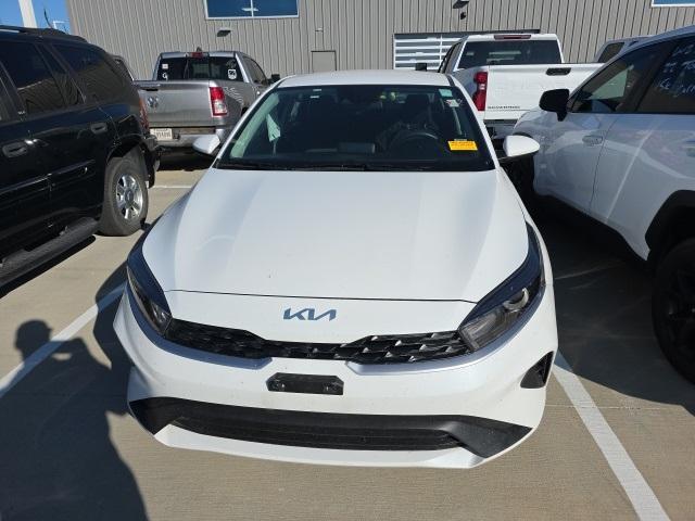 Photo of 2024 Snow White Pearl Kia Forte
