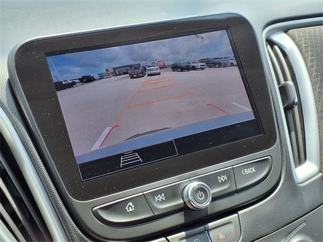 Photo of 2023 Summit White Chevrolet Malibu