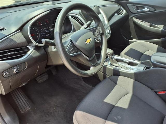 Photo of 2023 Summit White Chevrolet Malibu