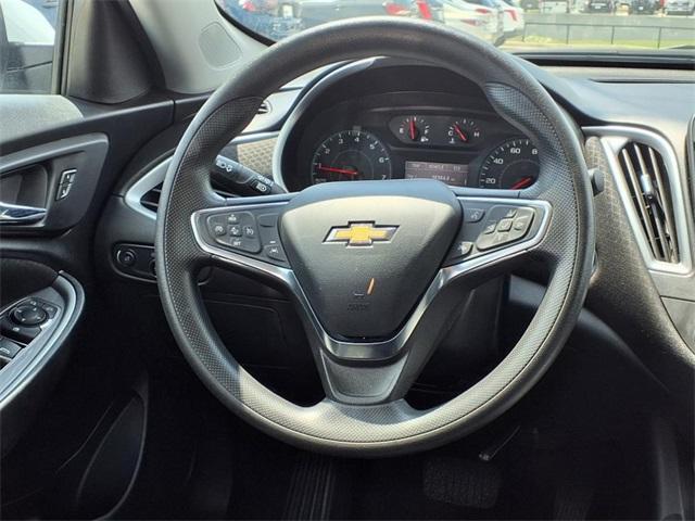 Photo of 2023 Summit White Chevrolet Malibu