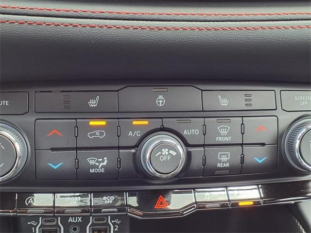 Photo of 2025 White Knuckle Clearcoat Dodge Durango