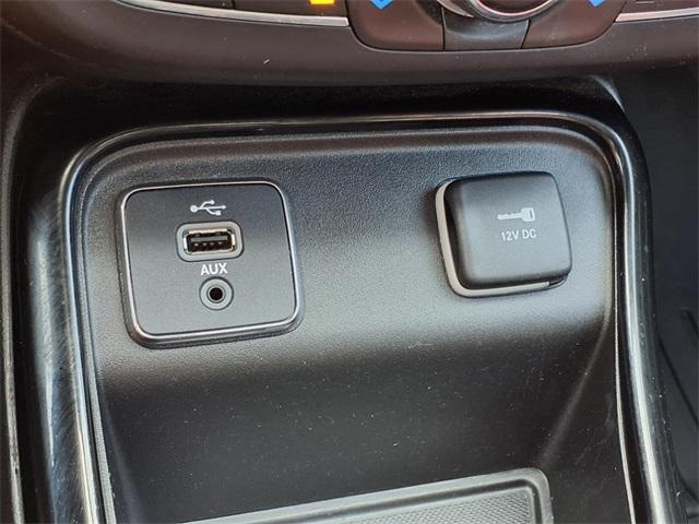 Photo of 2018 Redline Pearlcoat Jeep Compass
