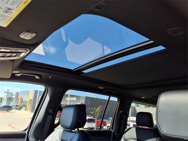 Photo of 2025 Silver Zynith Jeep Wagoneer
