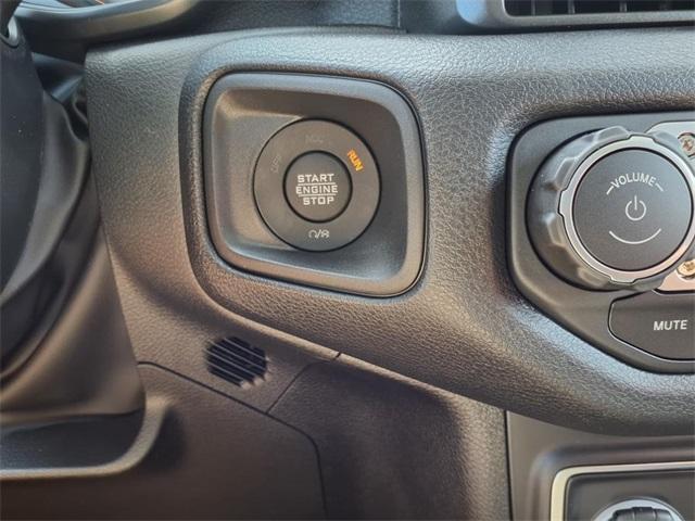 Photo of 2025 Anvil Clearcoat Jeep Gladiator