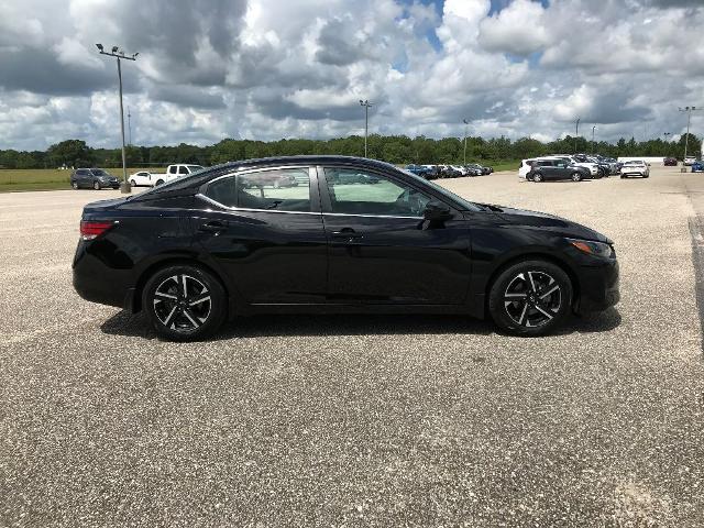 Photo of 2024 Black Nissan Sentra