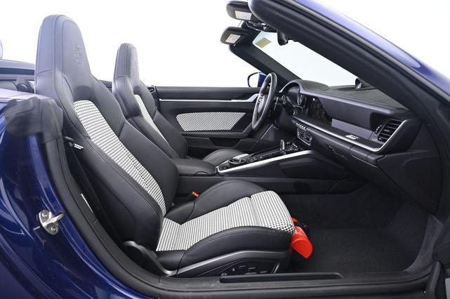 Photo of 2024 Gentian Blue Metallic Porsche 911