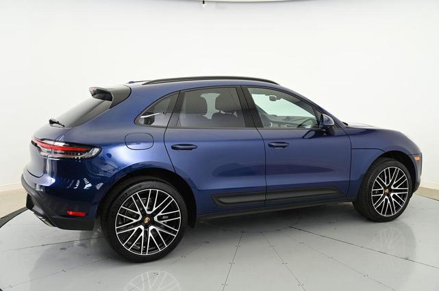 Photo of 2025 Gentian Blue Metallic Porsche Macan