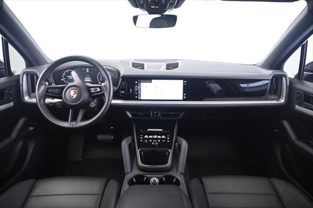 Photo of 2024 Black Porsche Cayenne