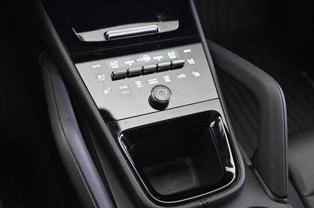Photo of 2024 Black Porsche Cayenne