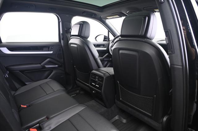 Photo of 2024 Black Porsche Cayenne
