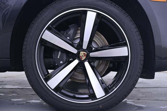 Photo of 2025 Volcano Grey Metallic Porsche Macan