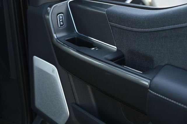 Photo of 2022 AGATE BLACK METALLIC Ford F-150