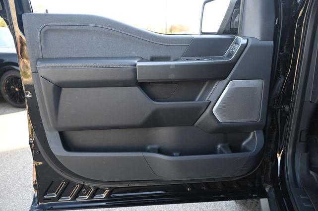 Photo of 2022 AGATE BLACK METALLIC Ford F-150