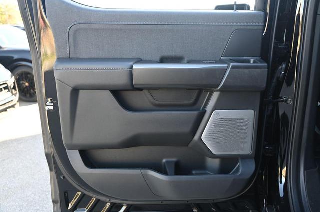 Photo of 2022 AGATE BLACK METALLIC Ford F-150