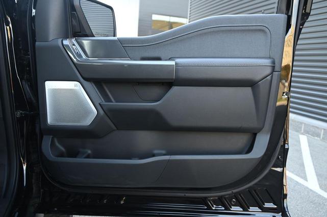 Photo of 2022 AGATE BLACK METALLIC Ford F-150