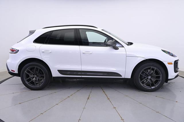 Photo of 2025 White Porsche Macan