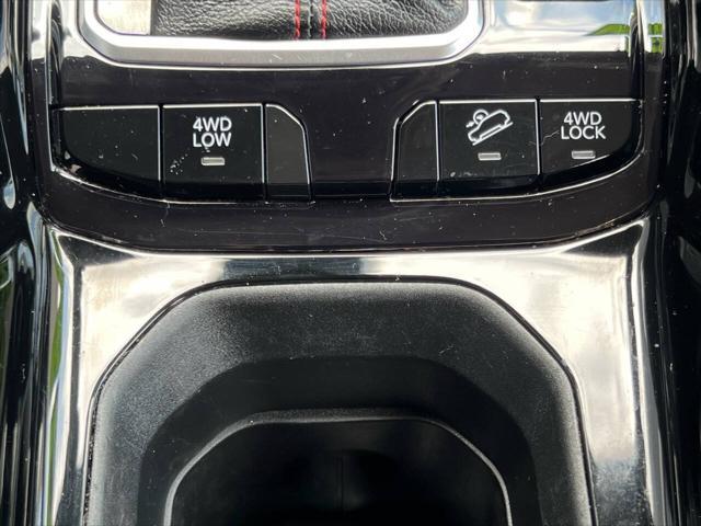 Photo of 2022 Laser Blue Pearlcoat Jeep Compass