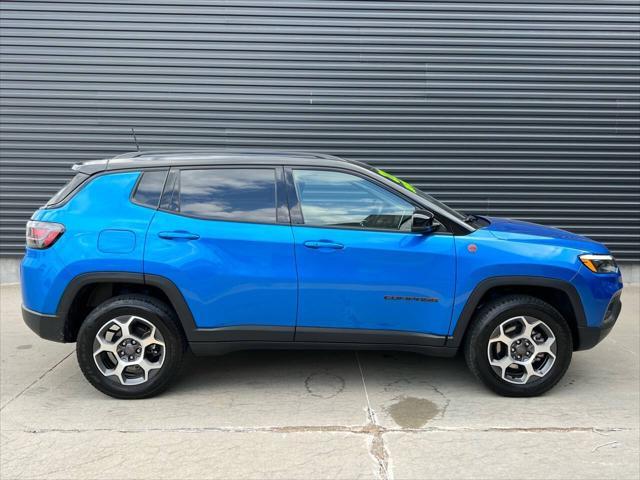 Photo of 2022 Laser Blue Pearlcoat Jeep Compass