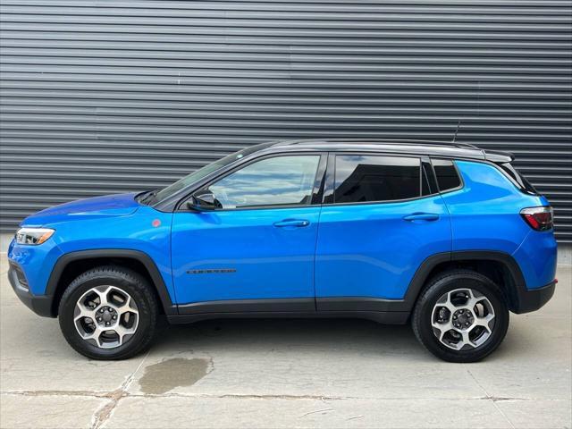 Photo of 2022 Laser Blue Pearlcoat Jeep Compass
