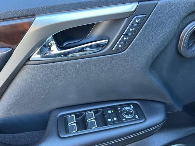 Photo of 2017 Nebula Gray Pearl Lexus RX 350